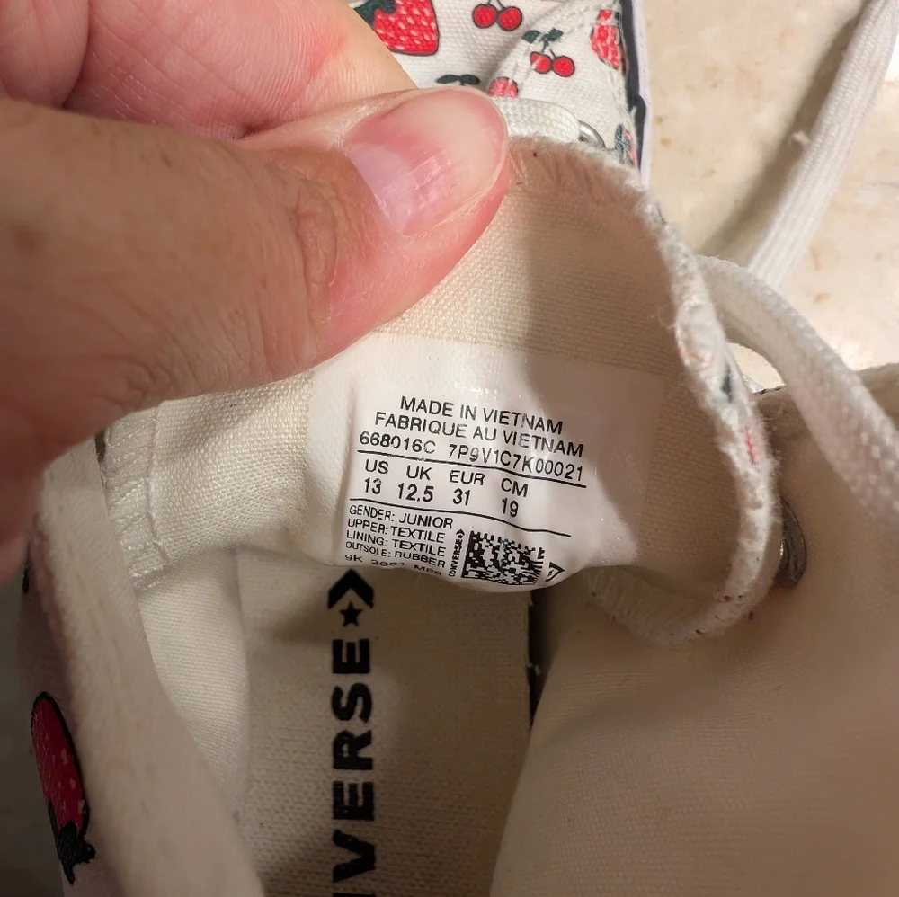 Converse‎ Chuck Taylor All Star Lift Hi Sneakers, White & Red Strawberry - Sz 13